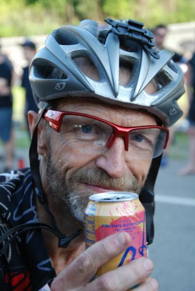 382382_644002786680_191568738_n